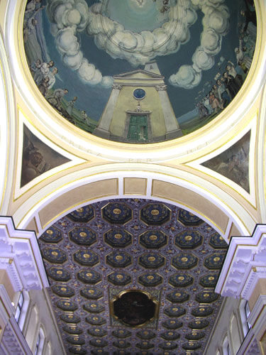 Cupola con l'affresco di Maria Madre della Chiesa